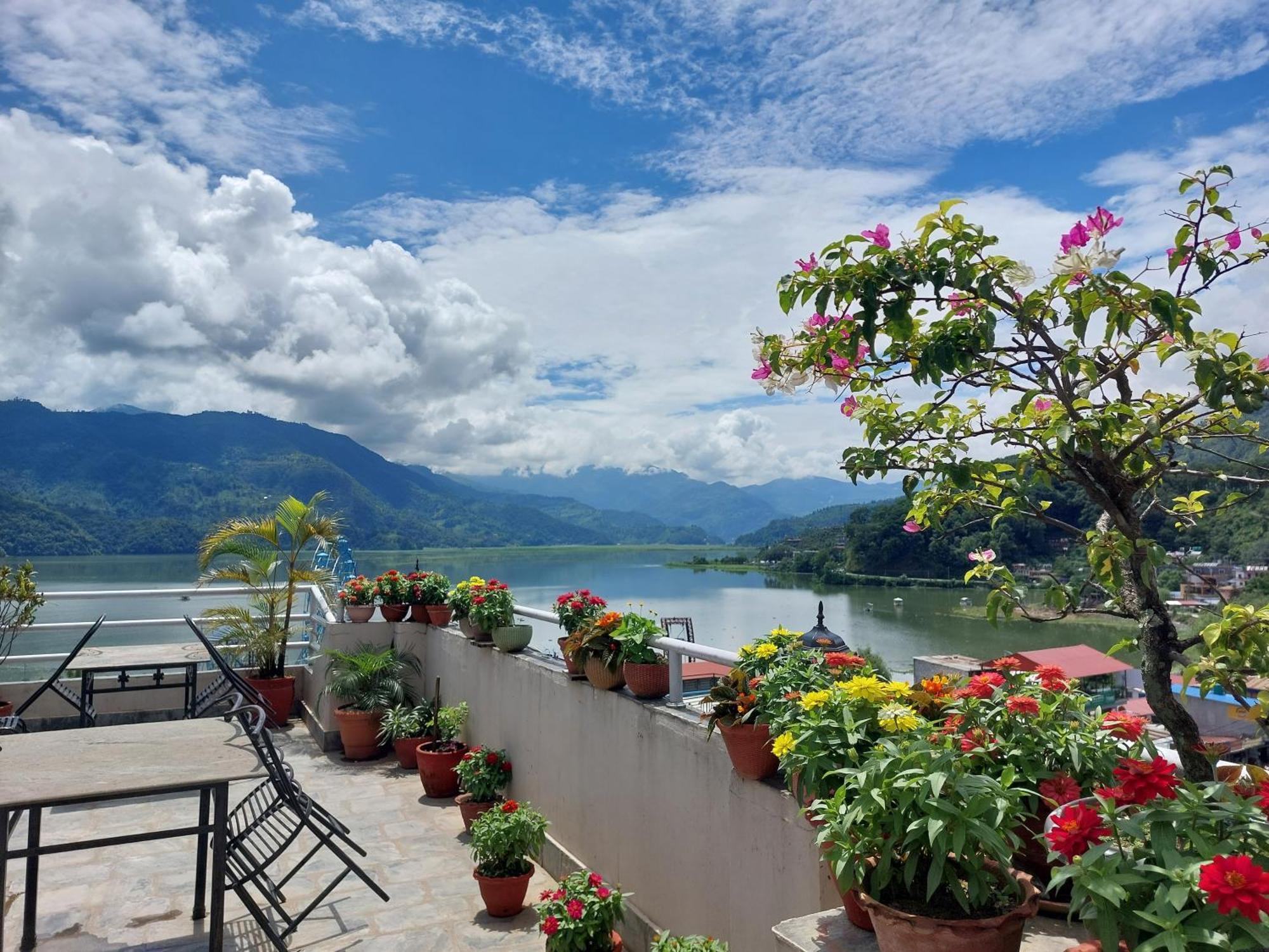 Hotel Kunja Pokhara Dış mekan fotoğraf